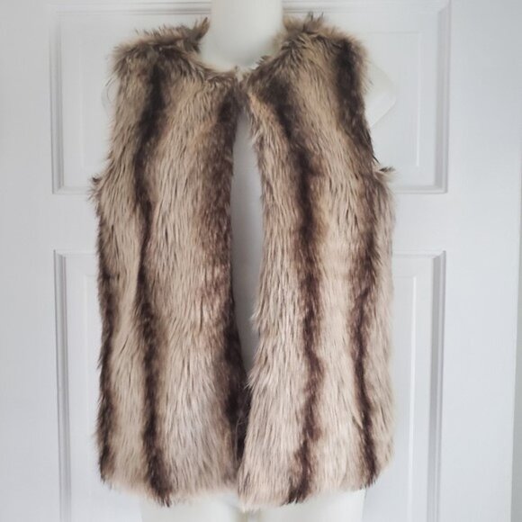 3 for $20 - GLAMSIA, Faux Fur Vest - Small - Picture 1 of 6